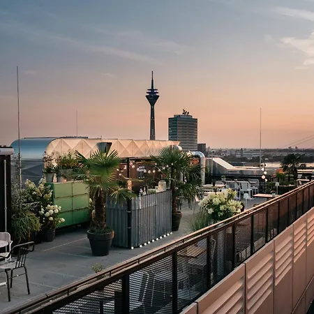 Ruby Luna 4* Düsseldorf