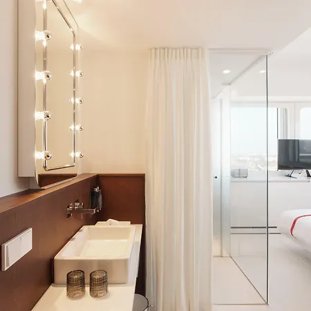 Ruby Luna By Ihg Hotel 4*