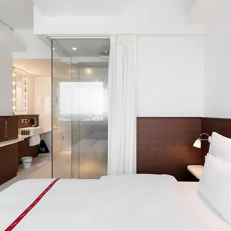 Ruby Luna 4* Düsseldorf